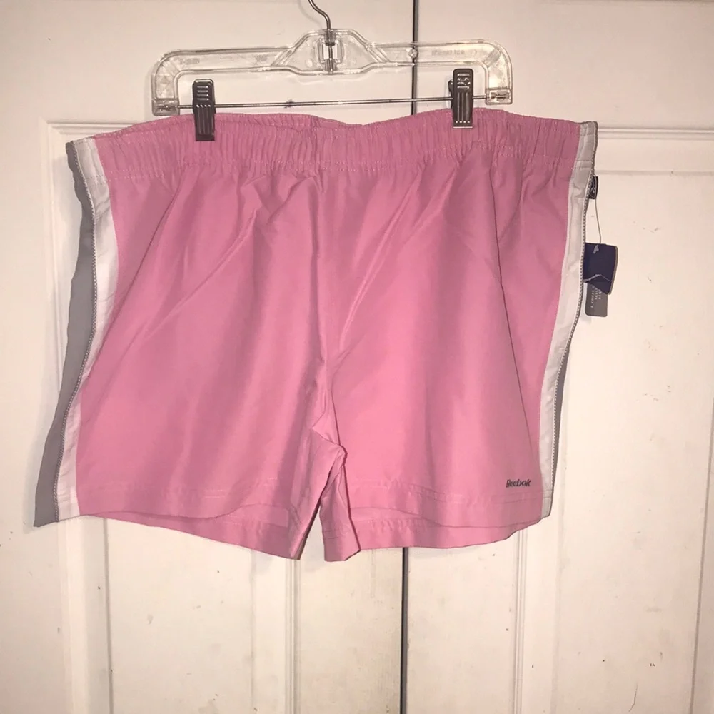 NWT Women’s Reebok Shorts - Picture 1 of 9